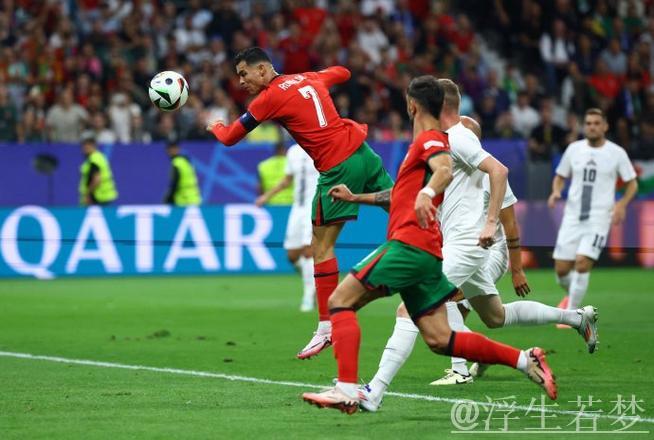 米多怒批C罗：他过于独自进攻，甚至角球都想直接射门